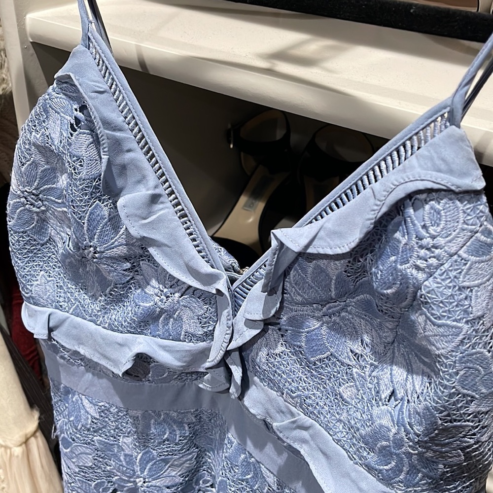 Bardot spring blue lace dress - Picture 3 of 10